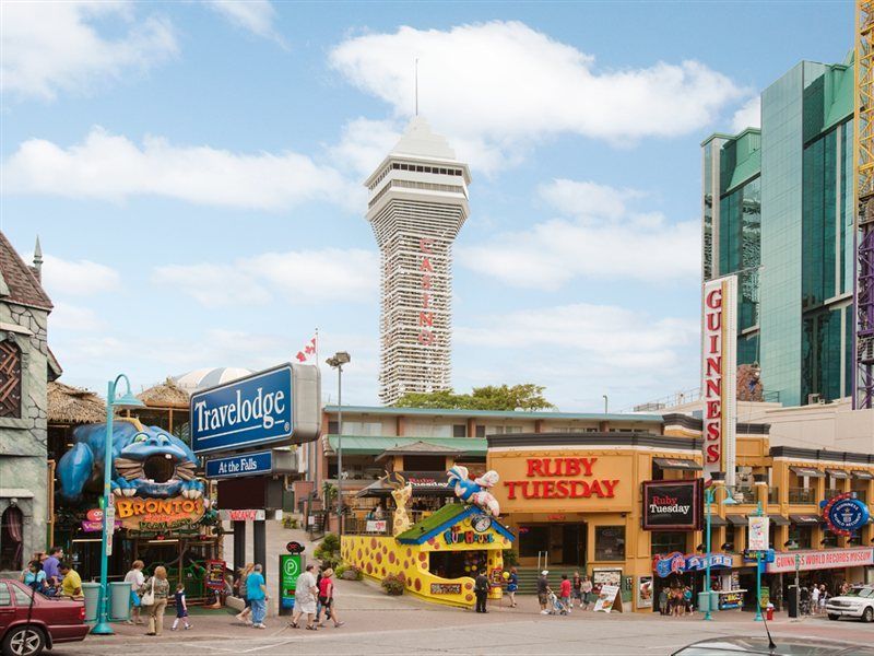 Travelodge By Wyndham Niagara Falls At The Falls Exterior photo